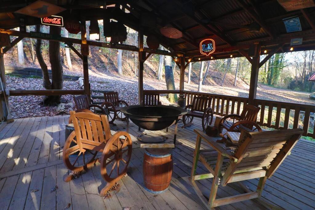 Oktoberfest Themed Cabin In Woods Stream #14 Helen Eksteriør bilde